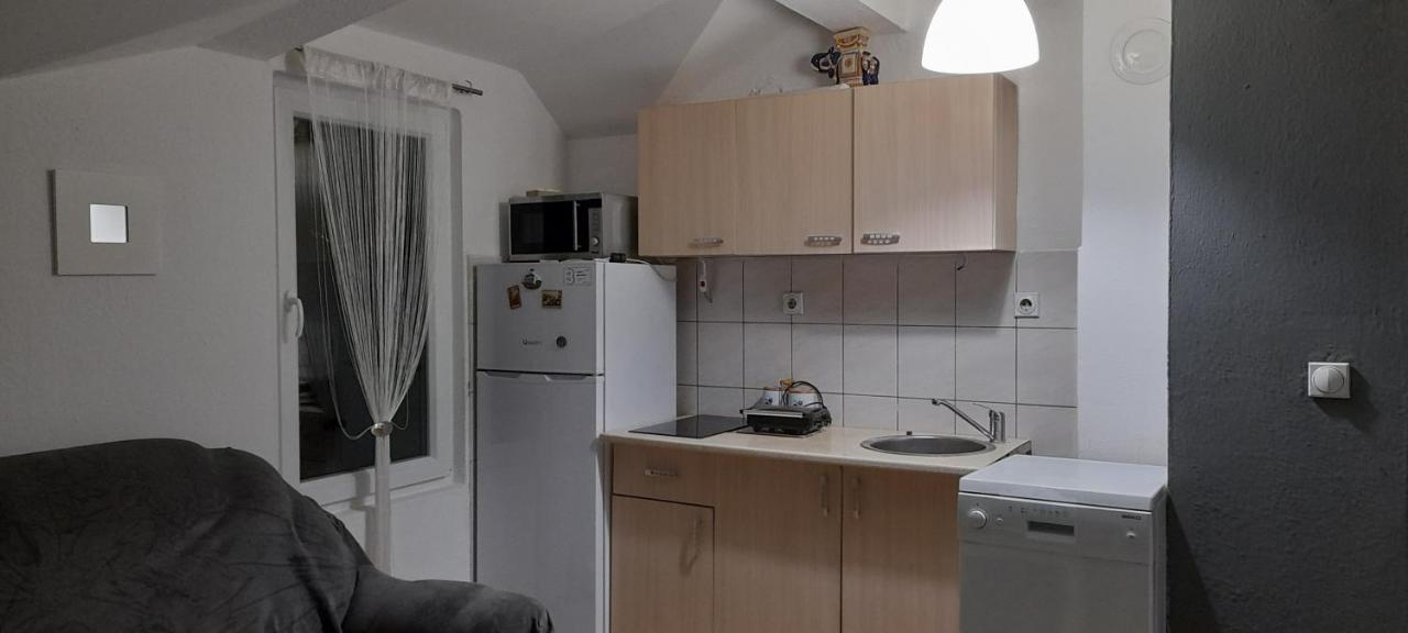 Airport Shtrkovi - Storks Apartment Petrovec Exterior foto