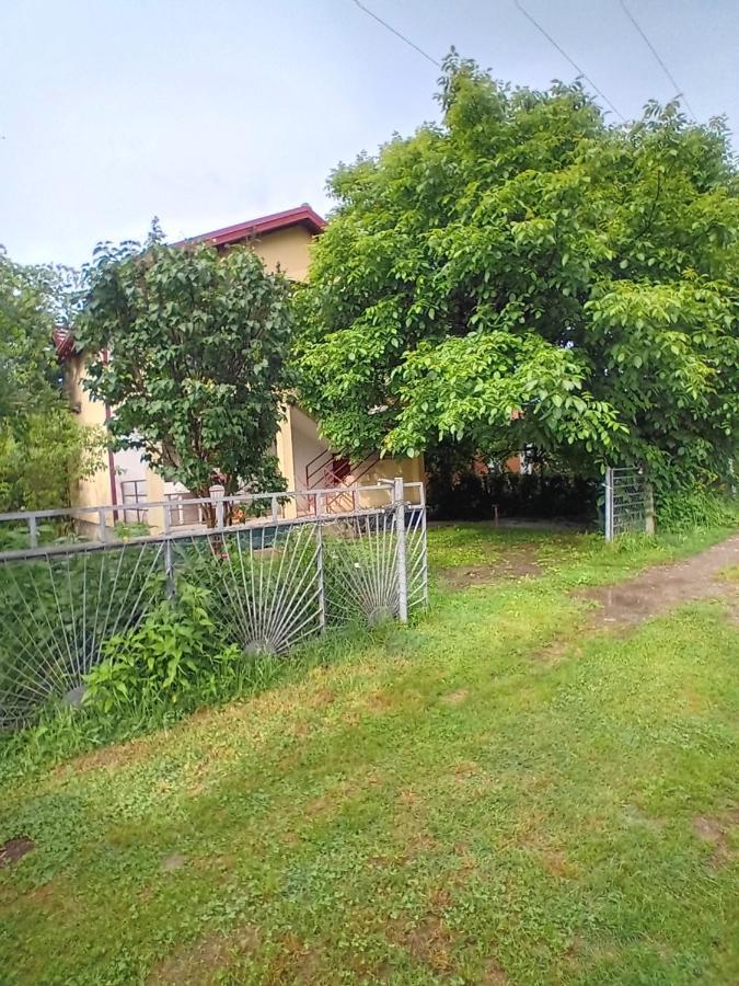 Airport Shtrkovi - Storks Apartment Petrovec Exterior foto